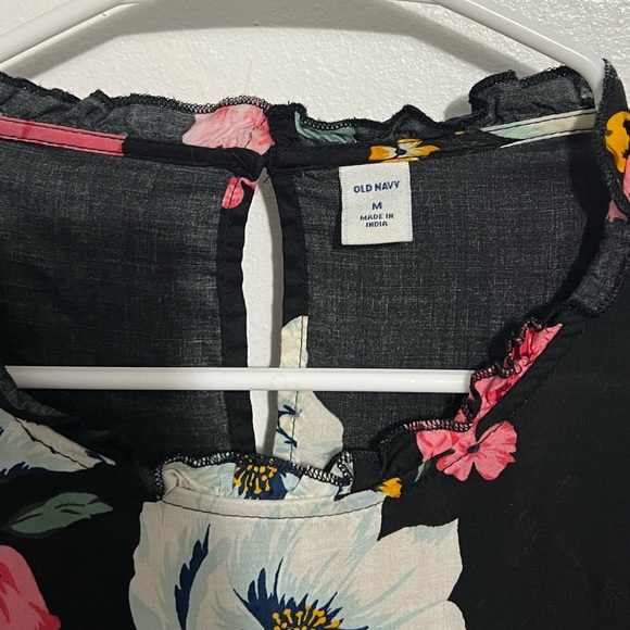 Old Navy floral blouse, size M - like new! - Picture 3 of 4